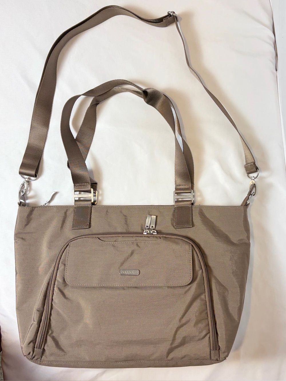 Baggallini Large Tote / Travel Bag – Taupe with Yellow Interior